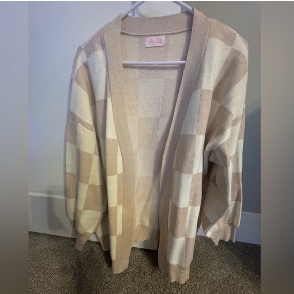 Pink Lily beige checkered cardigan - Picture 3 of 5